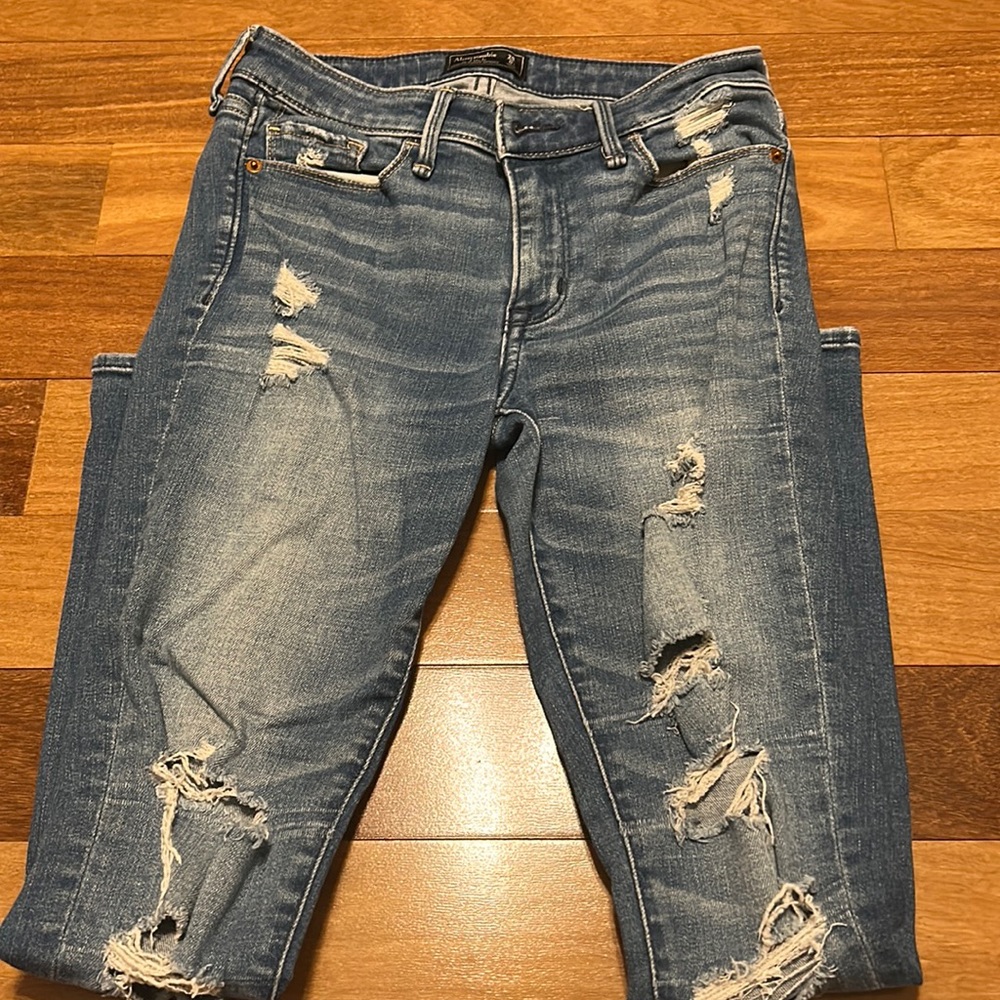 Abercrombie ripped skinny jeans size 25